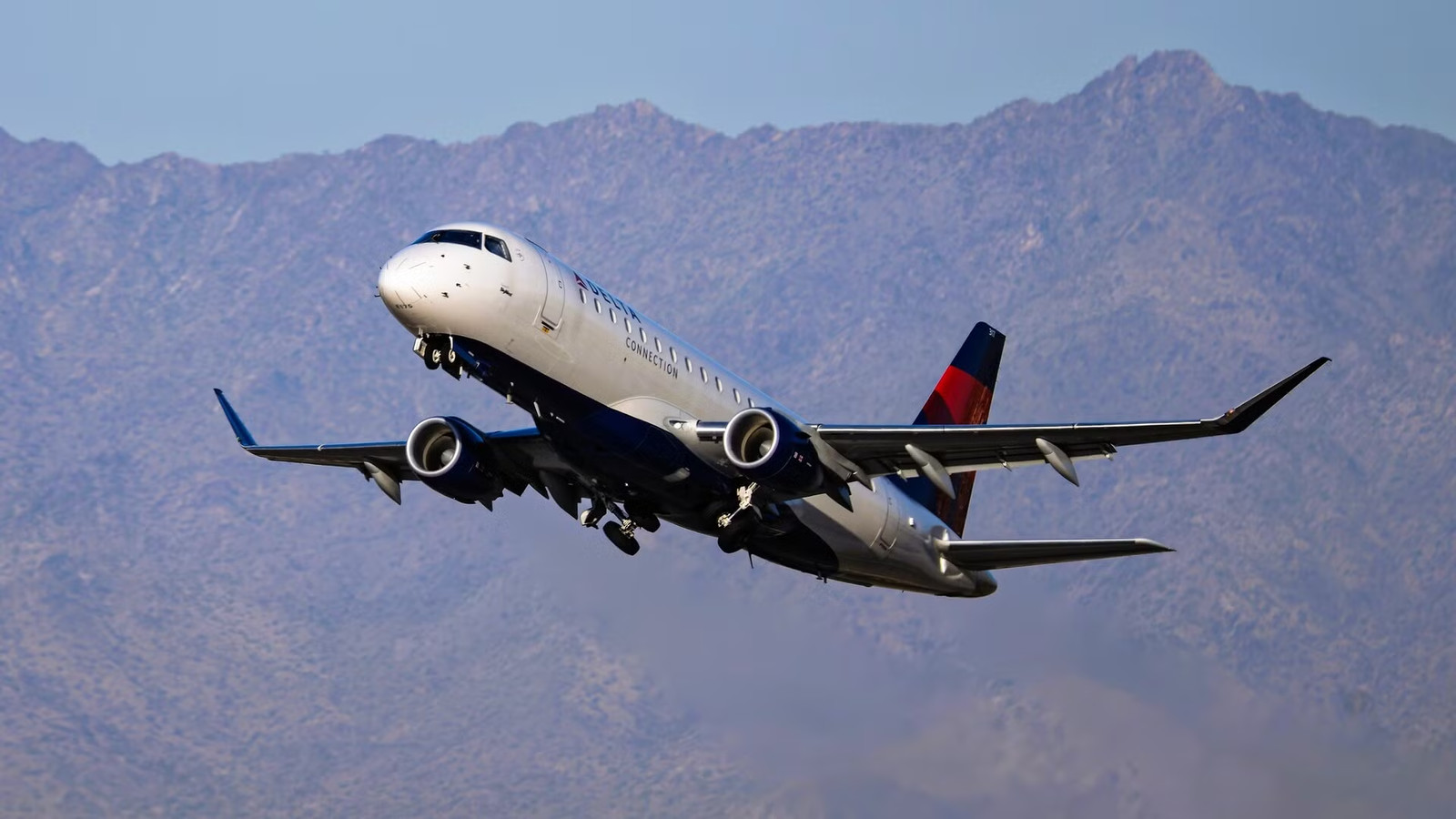 Just 16 Days: Delta Air Lines Schedules 4 Routes To & From Orlando For Peak Holiday Travel