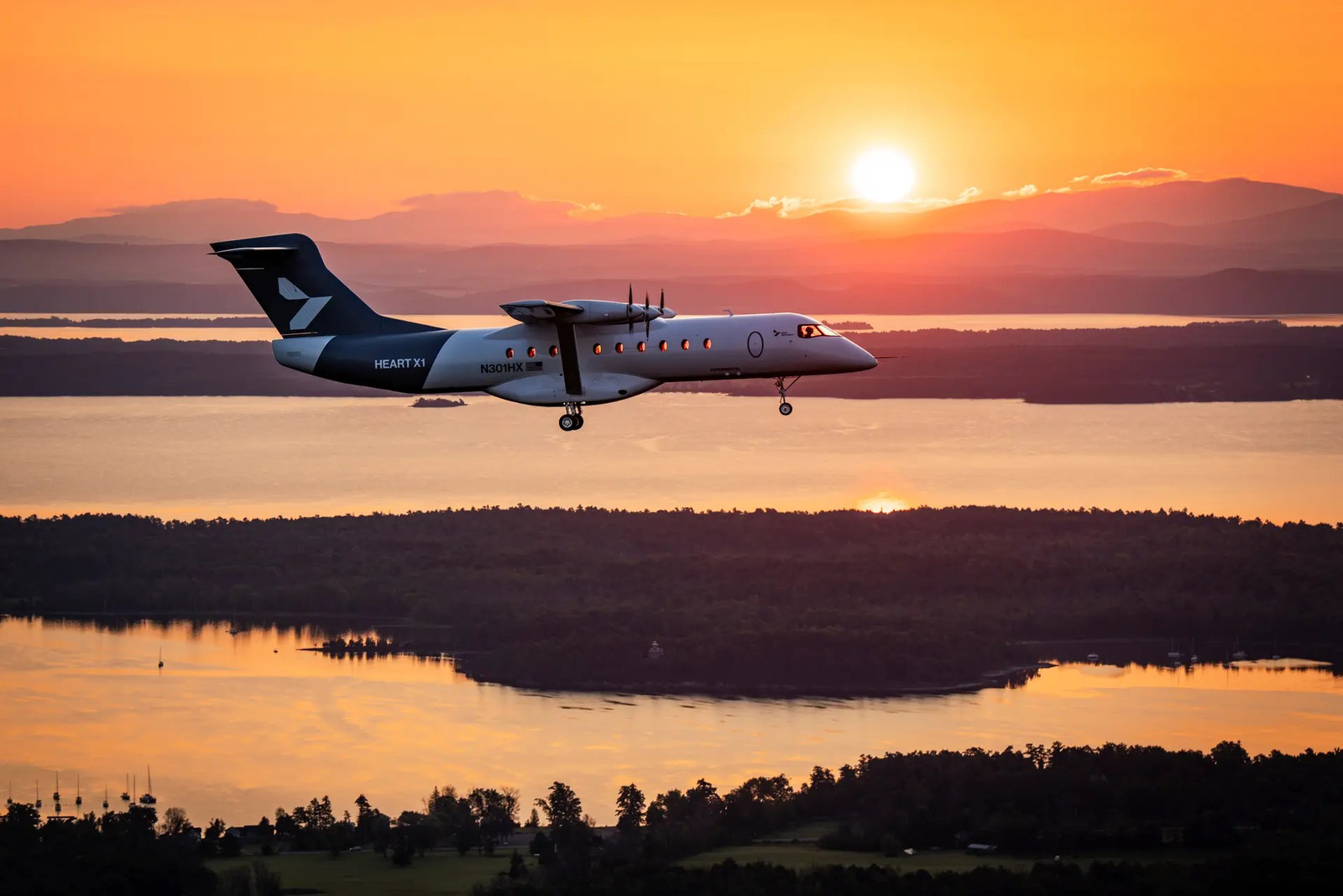 History’s Largest Battery-Electric Plane Takes Flight in New York