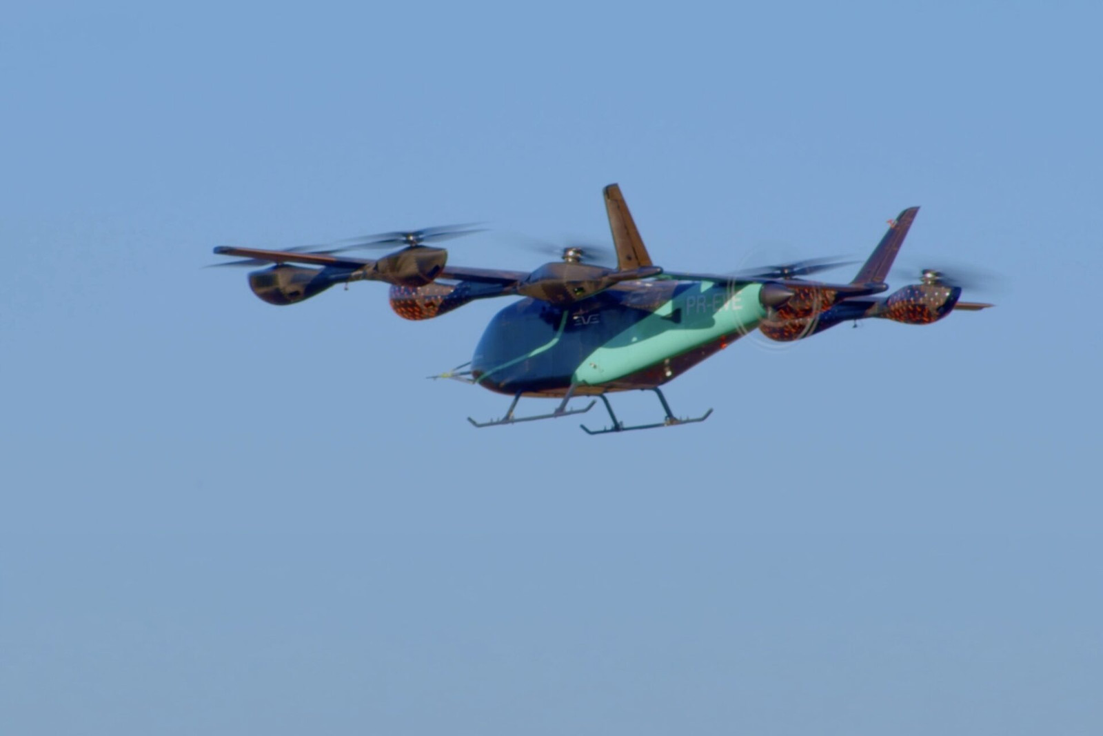 Eve Air activates pusher propulsion system in first partial transition flight