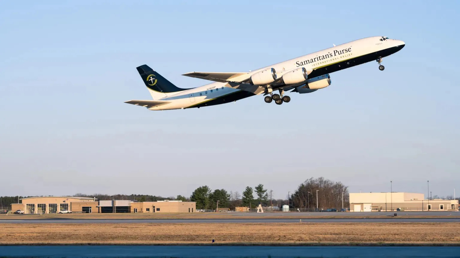 Last Flying U.S. DC-8 Gets Permanent Home at Virginia Airport