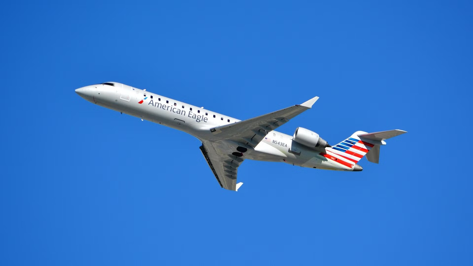 Deja Vu: 2 American Airlines CRJs With Identical Callsigns Nearly Cross Paths