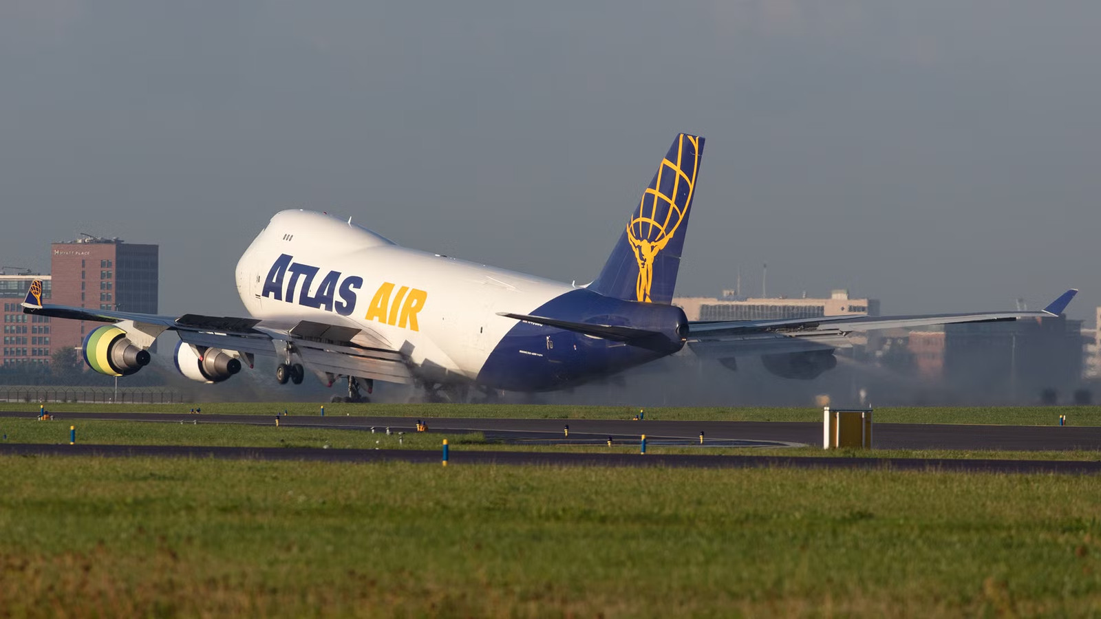 Atlas Air Boeing 747 Aborts Miami Takeoff Over Nose Gear Smoke, Forcing American Jet To Go Around