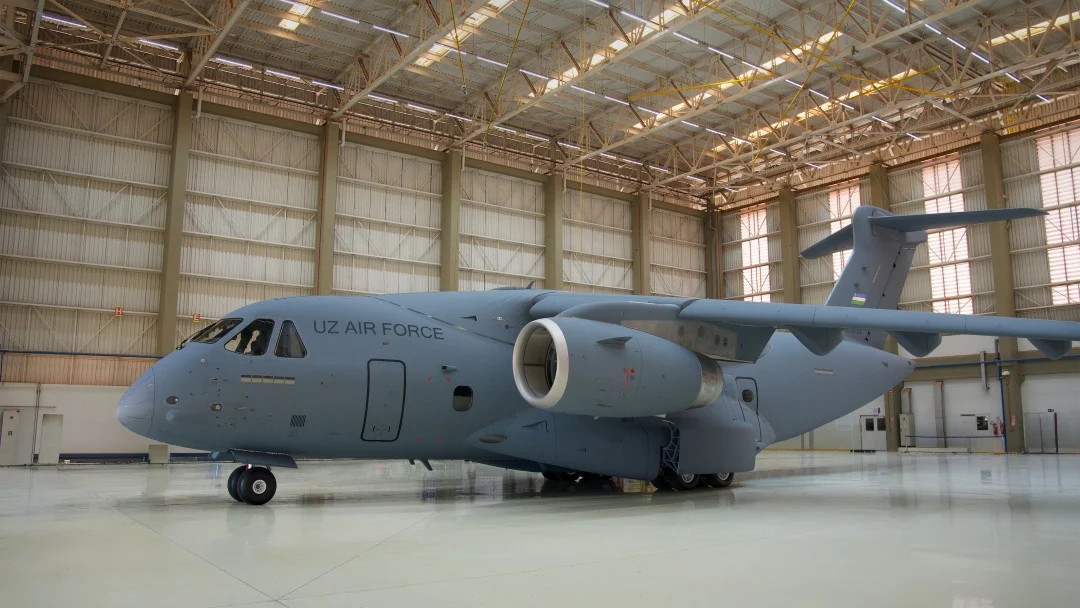 Uzbekistan takes delivery of first C-390 Millennium aircraft
