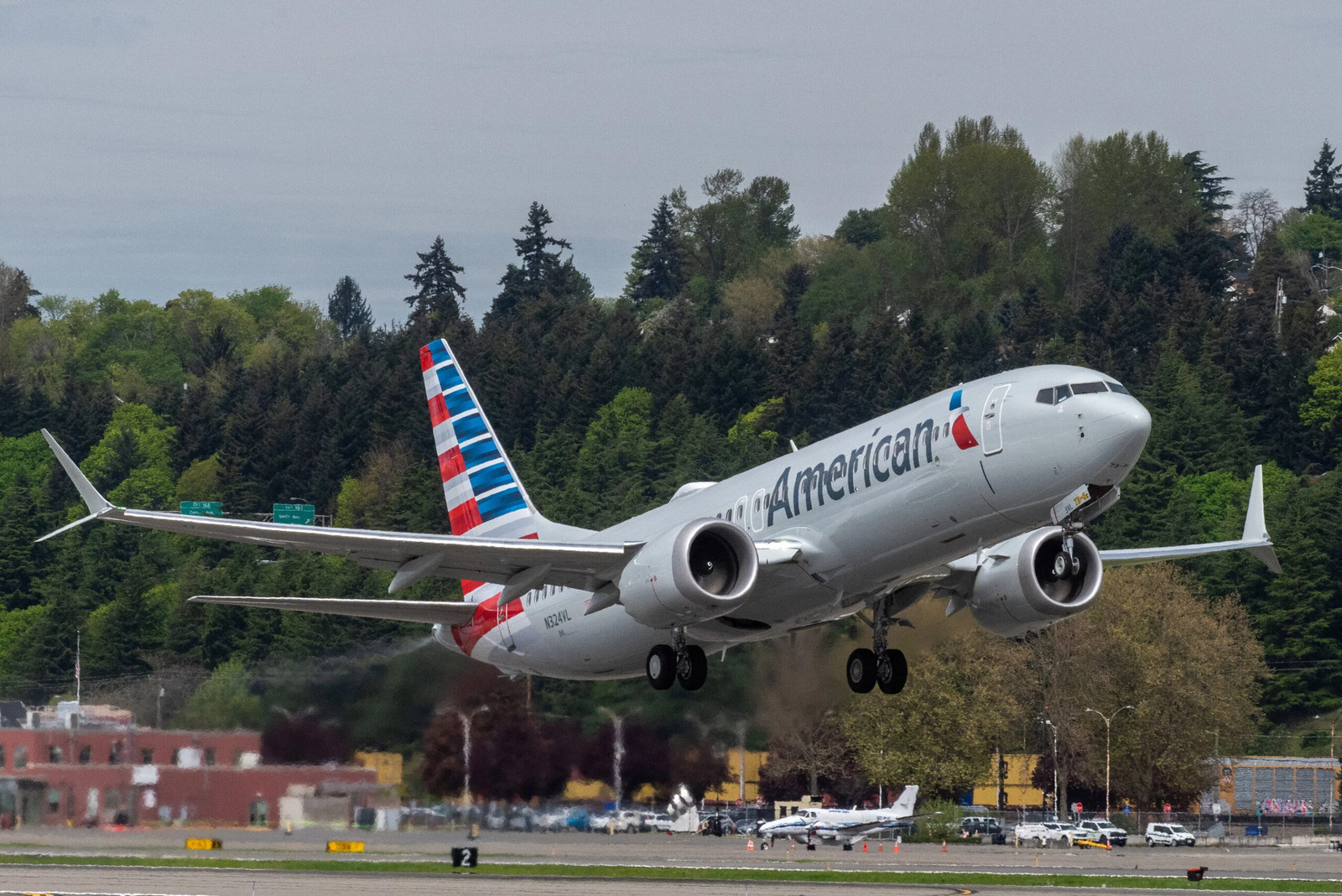 Boeing completes first American Airlines 737 MAX landing gear exchange