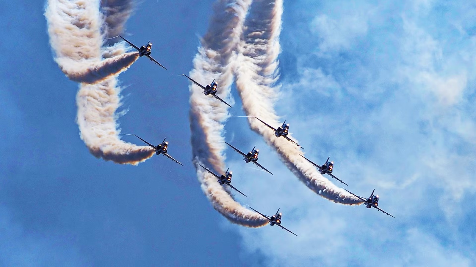The UK Just Admitted It Can No Longer Build The Red Arrows' Next Jet
