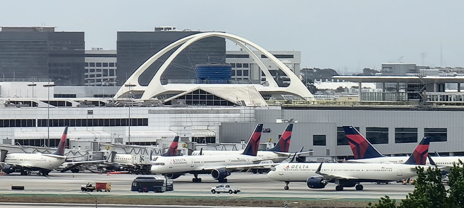 Hidden City Ticketing Can Save Hundreds On Airfare — Airlines Hate It, But They Rarely Stop You [Roundup]