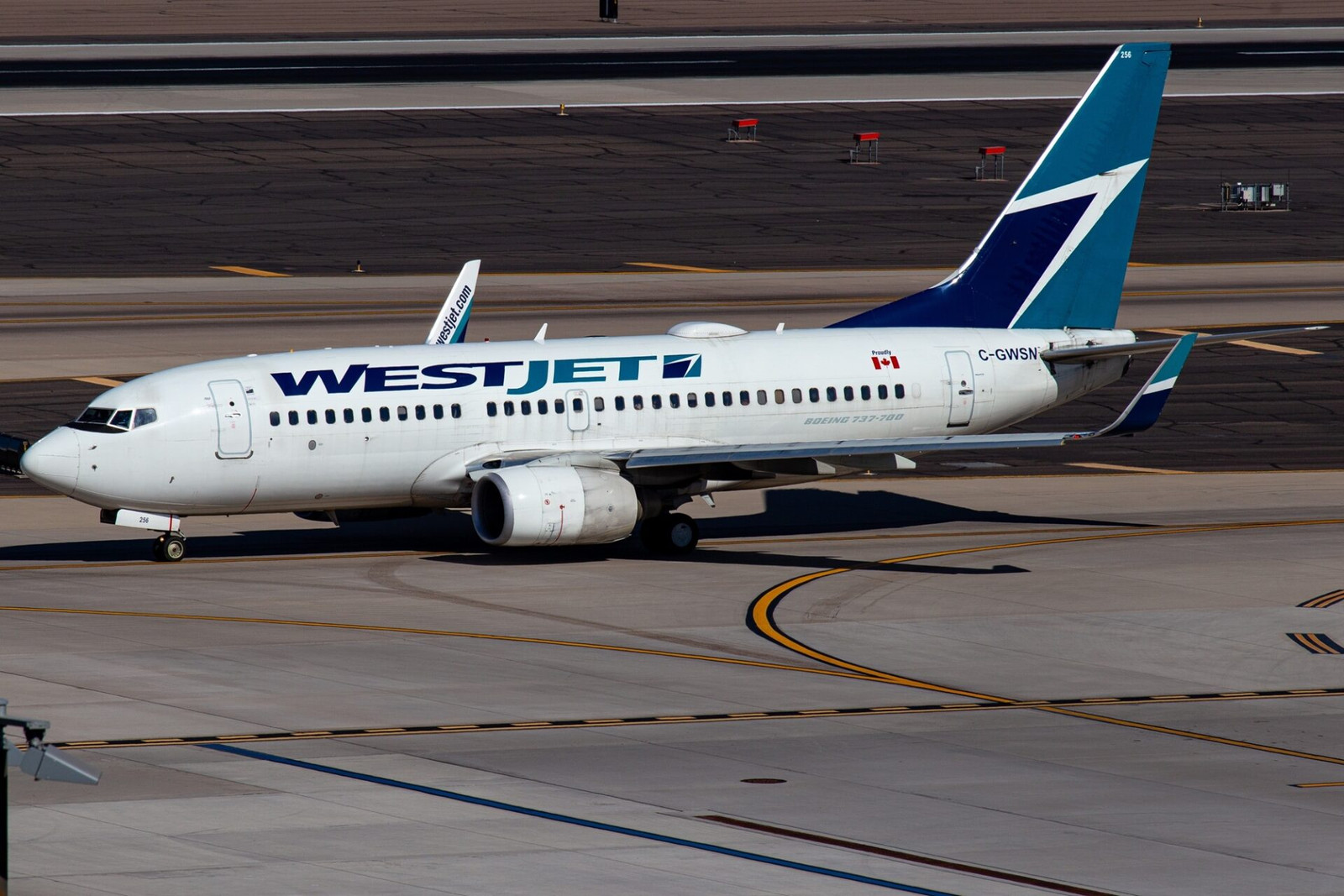 WestJet begins 737-700 retirement as FTAI acquires 27 aircraft